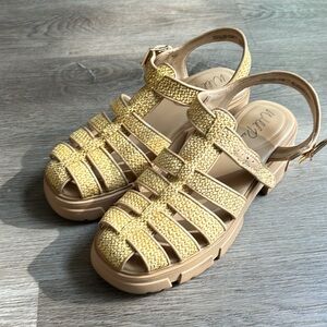 Wild Pair Women's Heraa Fisherman Lug Sole Sandals!